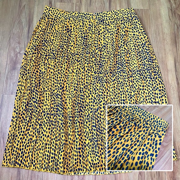 J. Crew Dresses & Skirts - J.Crew Pleated Midi Skirt Women's Size 16 Mustard Yellow Navy Animal Print Spots